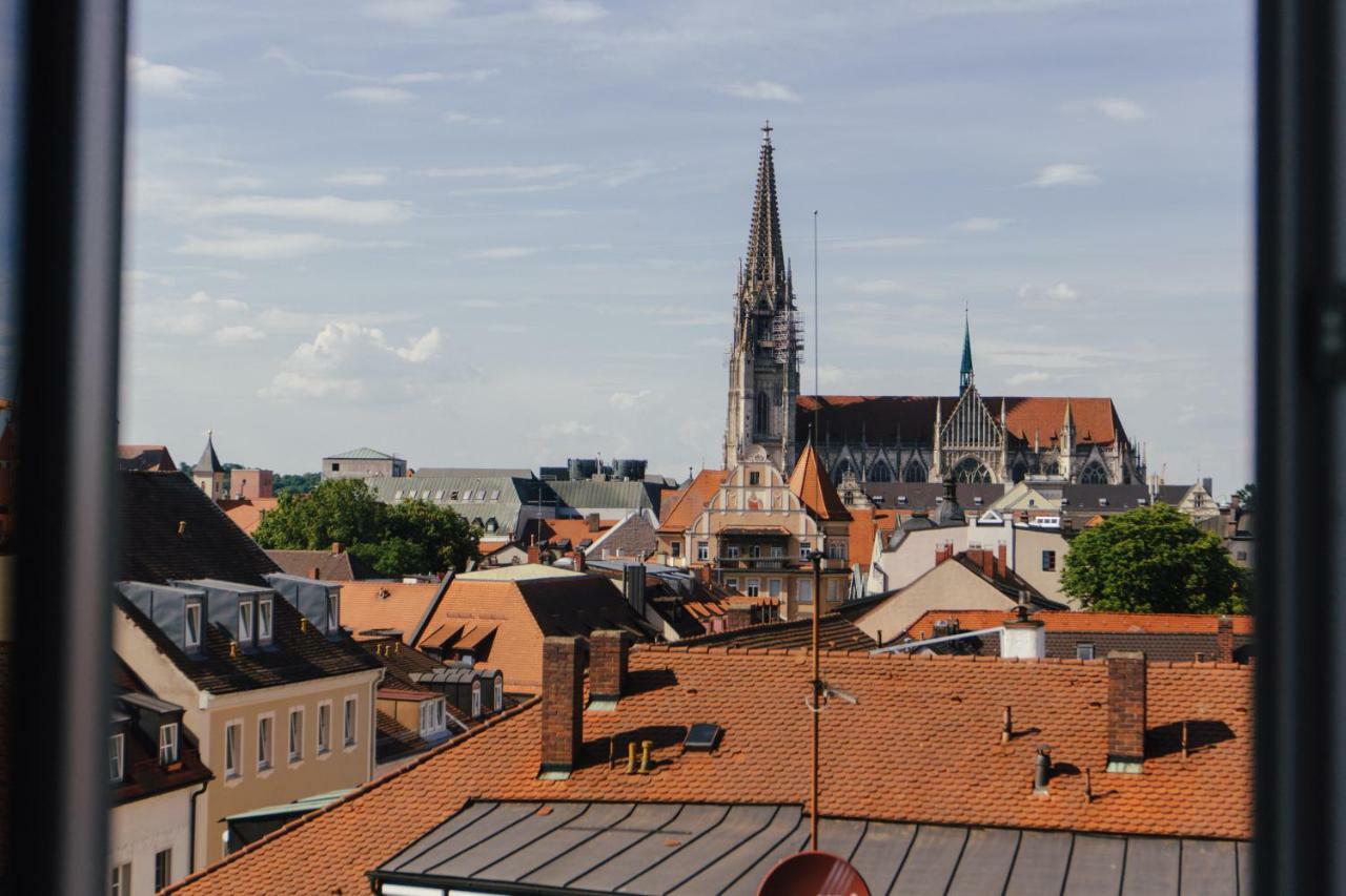 Stadtturm Regensburg Luaran gambar