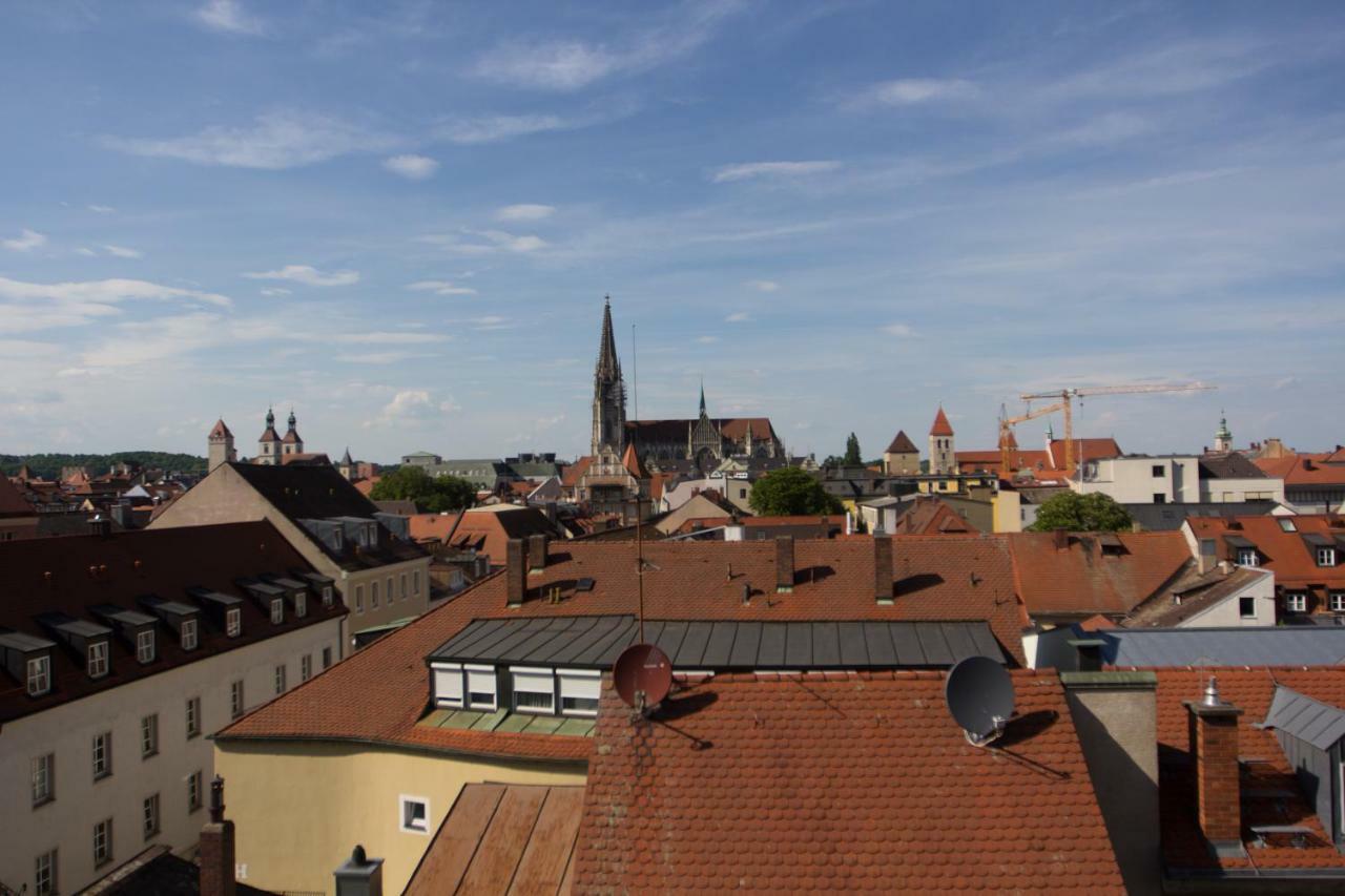 Stadtturm Regensburg Luaran gambar