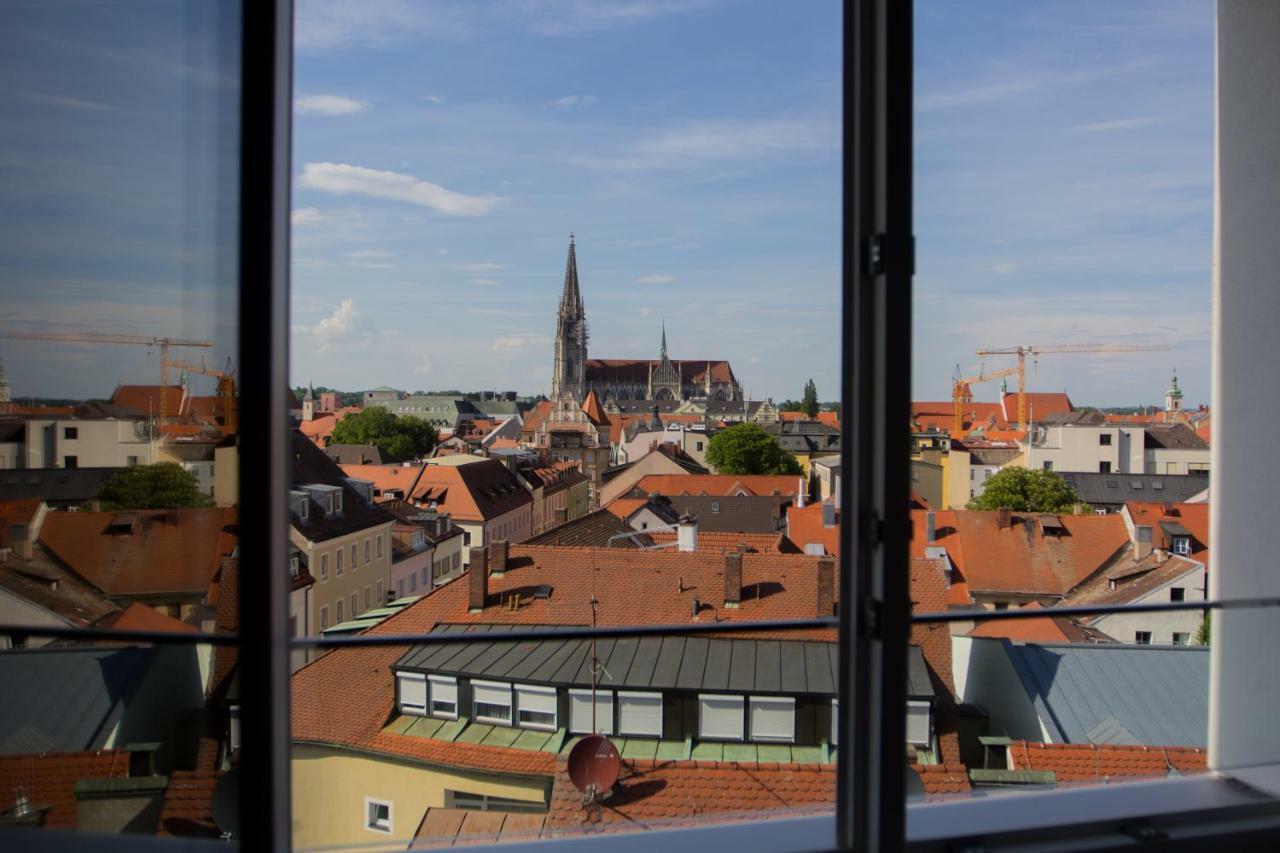 Stadtturm Regensburg Luaran gambar